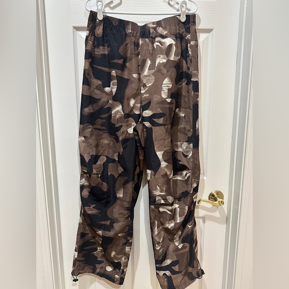 DSG Womens Parachute Camo Brown Pants XS NWT - Picture 2 of 10